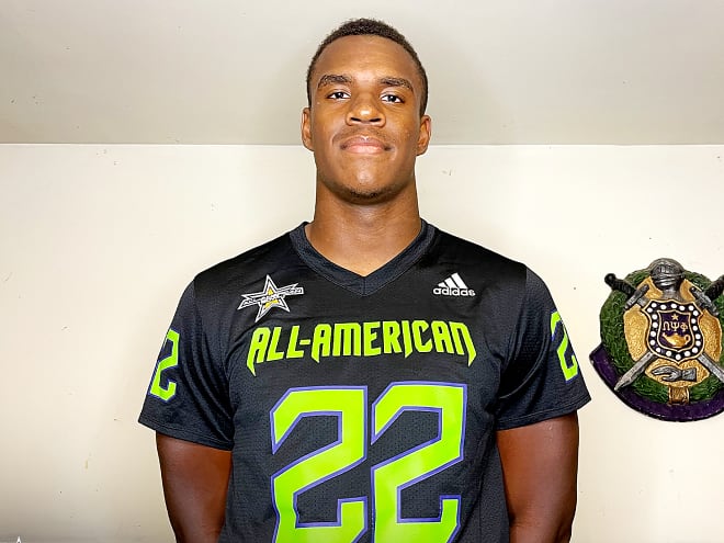 Notre Dame Fighting Irish football offensive tackle commit Aamil Wagner