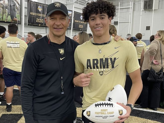 Army HC Jeff Monken with 2025 WR Ethan Bradshaw, who picked up a couple post camp honors