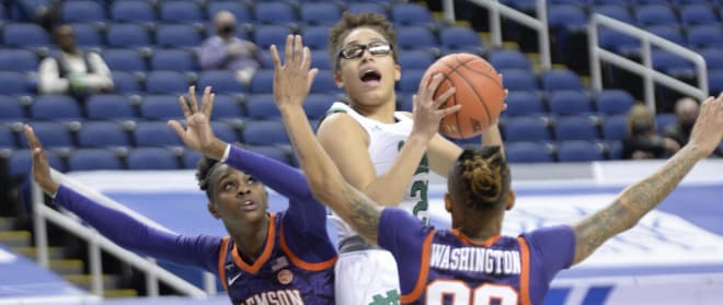 Notre Dame Fighting Irish women’s basketball freshman point guard Olivia Miles