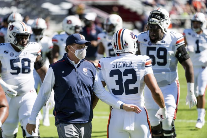 Auburn fans aren't particularly happy with Gus Malzahn four weeks into the 2020 season.