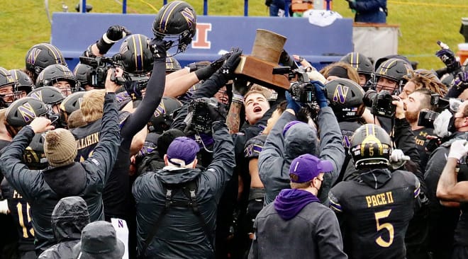 The Cats celebrate with The Hat.