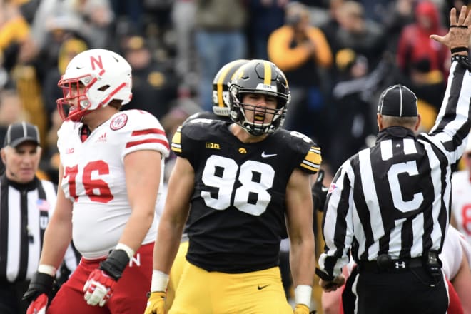 Iowa defensive end Anthony Nelson is leaving early for the NFL Draft.