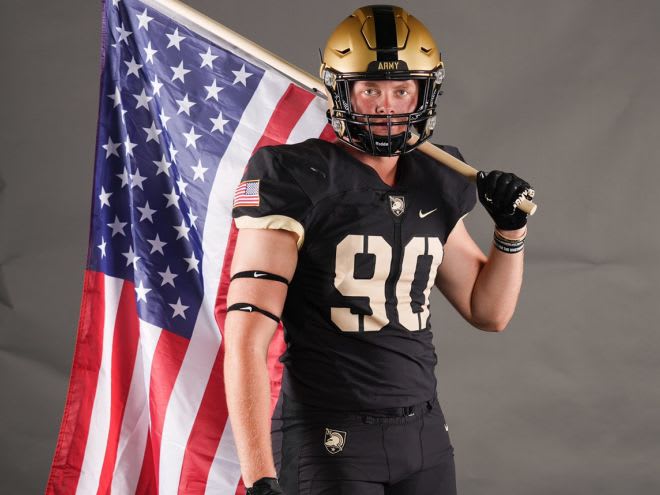 Talented DE prospect Liam McKenna out of Cincinnati, Ohio joins the Army 2024 recruiting class