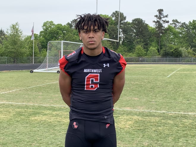 NC State Wolfpack football recruiting linebacker Xavier SImmons