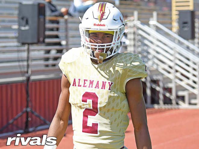 Southern California receiver Kevin Green Jr. will end up at Arizona instead of USC after making his decision Saturday.