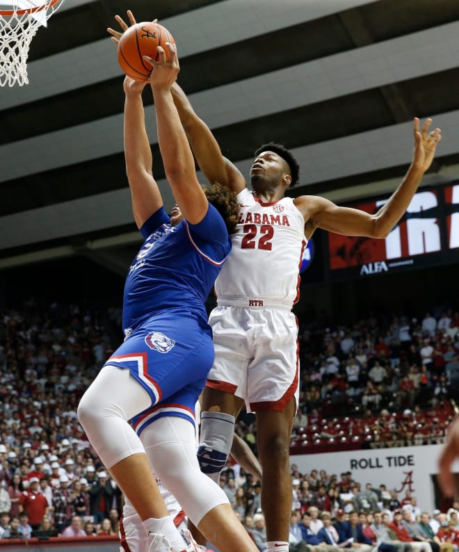 Louisiana Tech center Kenneth Lofton Jr. played on the USA under-19 squad this past summer.