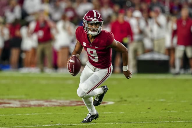 Bryce Young looks sharp, throws first TD pass in final tune up for