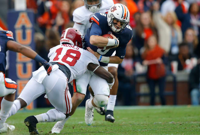 Alabama linebacker Dylan Moses will require surgery after breaking his foot during practice Monday. Photo | Getty Images