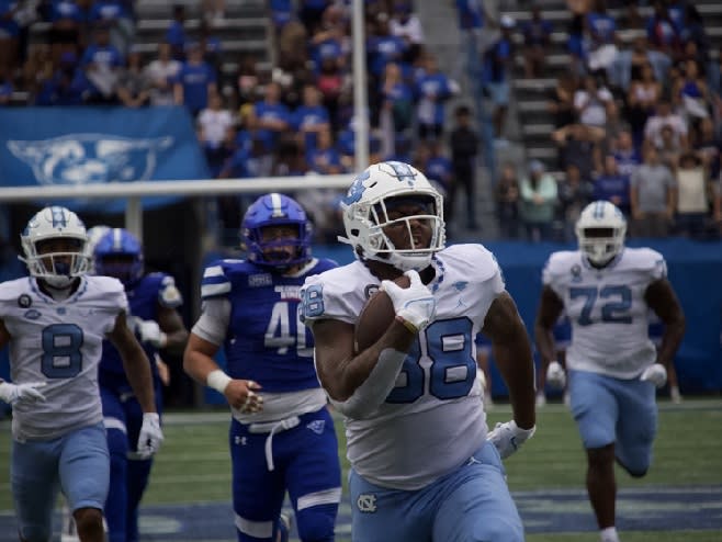 Senior tight end Kamari Morales has 56 career catches with 10 touchdwns for the Tar Heels.