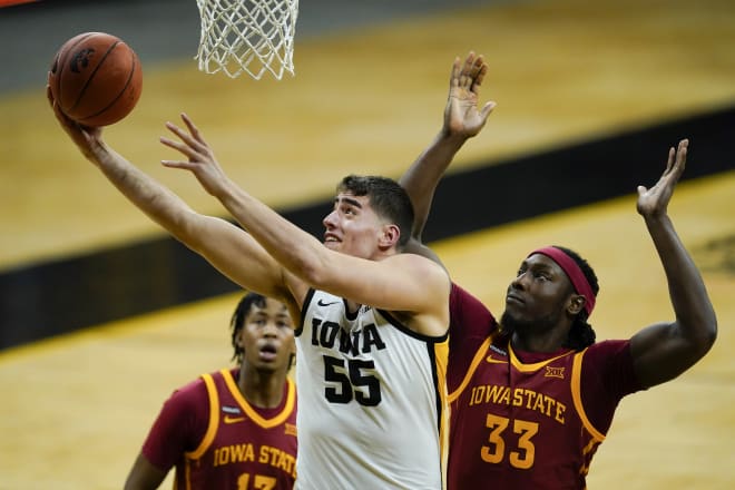 Luka Garza is seeking to become the first player to win in back-to-back Kareem Abdul-Jabbar Awards.