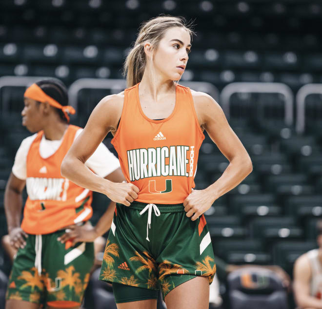 Miami basketball signs mega social media stars Cavinder twins