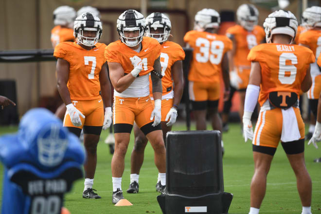 Tennessee linebacker Keenan Pili (11) participates in a drill during a Tennessee Football fall practice, Friday, Aug. 4, 2023.
