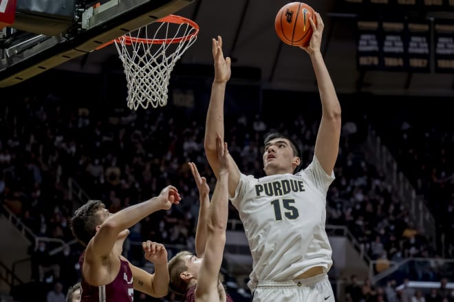 Purdue center Zach Edey scored 24 points in the first meeting 