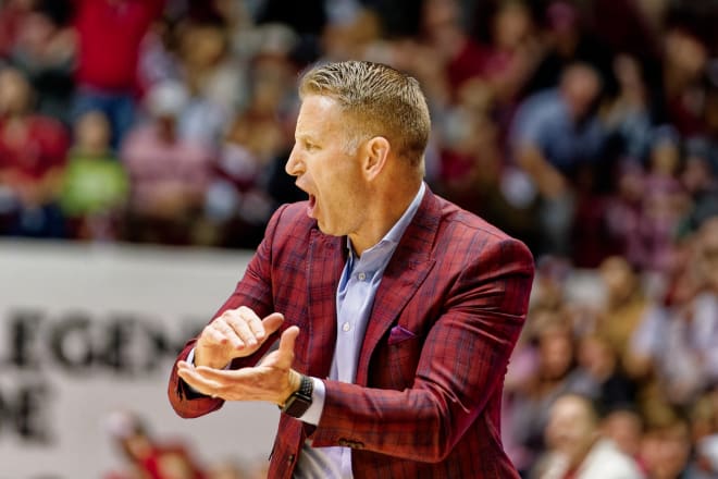 Alabama Crimson Tide head coach Nate Oats during first half at Coleman Coliseum. Photo |  Marvin Gentry-USA TODAY Sports