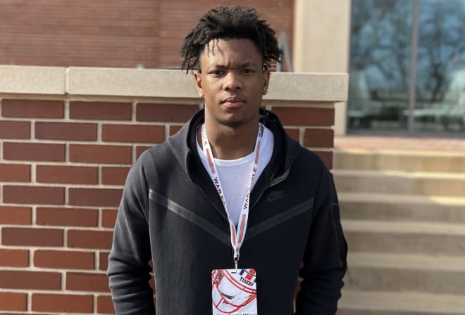 Jamichael Garrett visited Auburn Saturday.