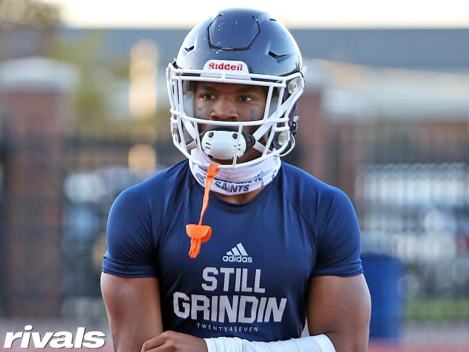 Ellenwood (Ga.) Cedar Grove cornerback and Notre Dame Fighting Irish football recruiting target Kayin Lee