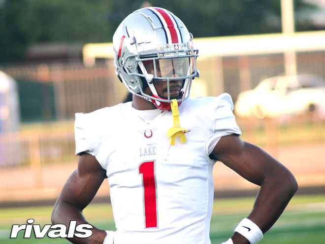 2025 five-star WR Dakorien Moore commits to LSU - Rivals.com