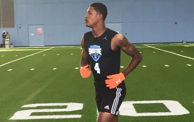 Fresh off an offer from UNC, Sanford WR Jayden Chalmers has decided to commit to North Carolina.