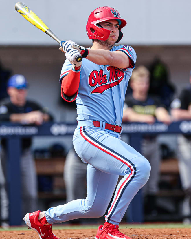 Dodgers' Cody Bellinger Dating Smokin' Hot Pre-Law Student