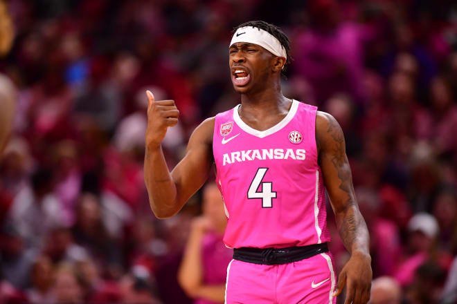 Davonte Davis led all scorers with 16 points in Arkansas' 60-40 win over LSU on Tuesday.