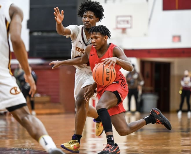 Jaylen Reid drives to the rim (Deanna Goldberg @deannagold)