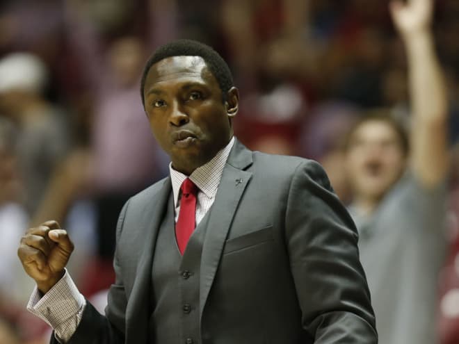 Alabama men's basketball coach Avery Johnson