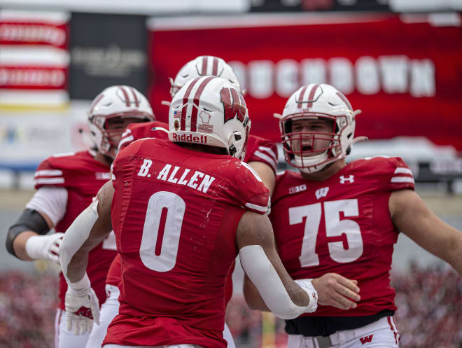Wisconsin tailback Braelon Allen (0) has run for 100 or more yards in six consecutive games