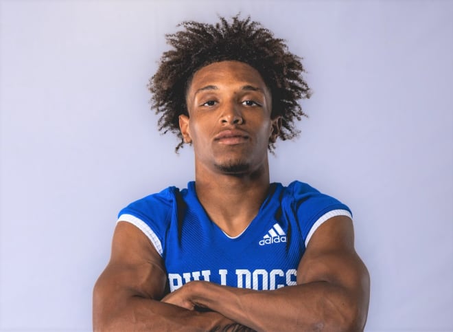 Illinois offered JUCO wide receiver Jayden Dixon-Veal from College of San Mateo (Calif.). 
