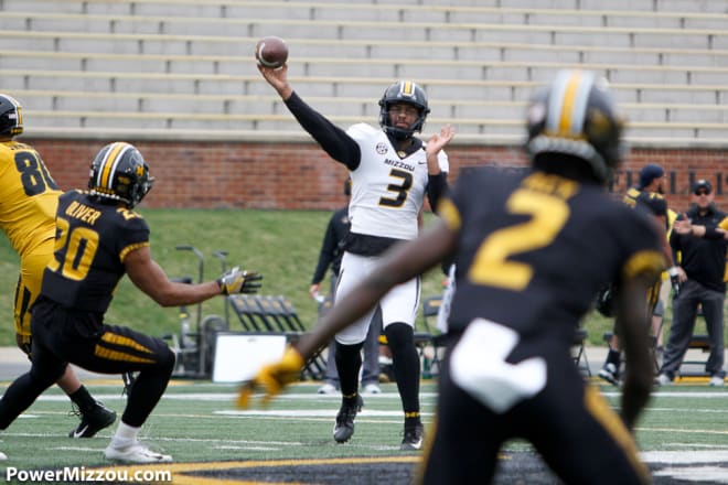After sitting out last season, Shawn Robinson will battle for Missouri's starting quarterback spot this year.
