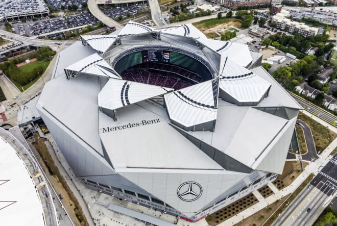 Could the Notre Dame football team end up at Mercedes-Benz Stadium in the Chick-fil-A Peach Bowl this postseason for the first time?