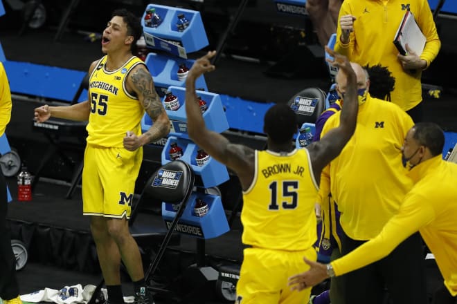 Michigan Wolverines basketball senior guards Eli Brooks and Chaundee Brown combined for 42 points in the team's win over LSU.