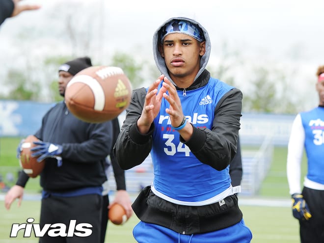 Five-star quarterback Dante Moore is the top quarterback in the Midwest. 