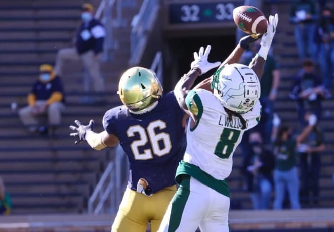 Notre Dame Fighting Irish football freshman cornerback Clarence Lewis