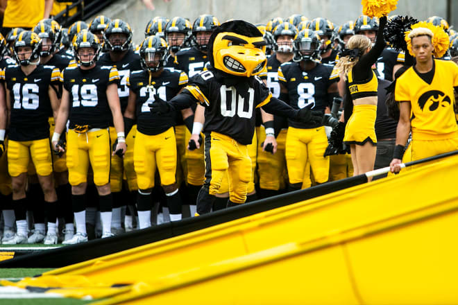 Meet Iowa: The quiestest nine-win team in America.