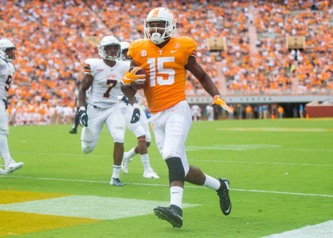 Tennessee wide receiver Jauan Jennings (15) scores a touchdown during the Tennessee Volunteers' game against UTEP in Neyland Stadium on Saturday, Sept. 15, 2018.