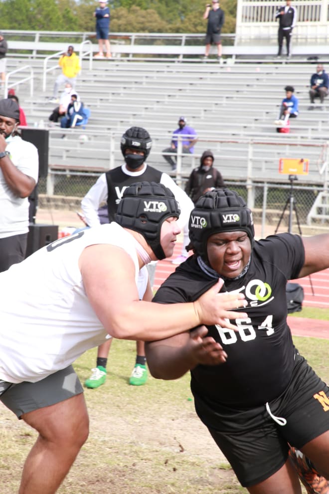 Hopewell (VA) 2021 OL Landen Baker (white jersey)