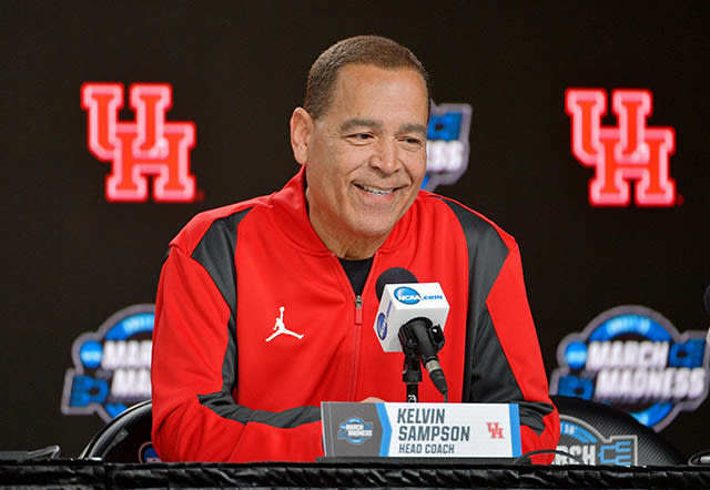 Houston Cougars head coach Kelvin Sampson speaks during a press conference for the midwest regional of the 2019 NCAA Tournament.