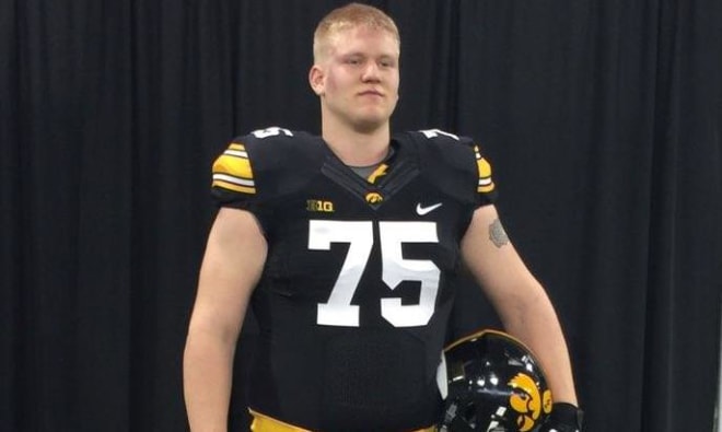 Offensive lineman Ezra Miller predicts a great recruiting class for Iowa in 2019.
