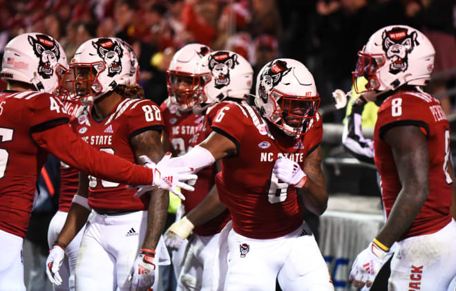 NC State Wolfpack football tight end Trent Pennix