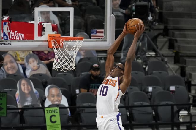 Jalen 'Stix' Smith (No. 10) averaged a double-double during summer league play. 