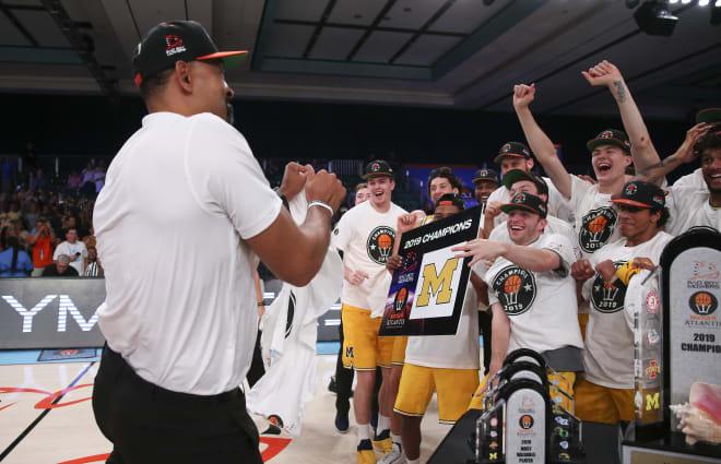 Michigan Wolverines basketball gets its first championship under Juwan Howard in the Battle 4 Atlantis.