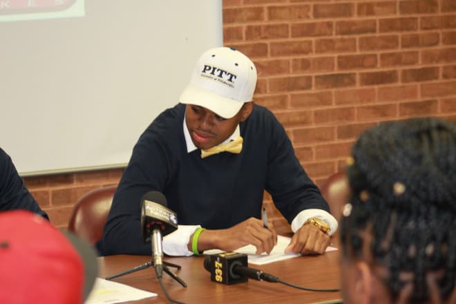 Ford signs his National Letter of Intent at Steel Valley High School