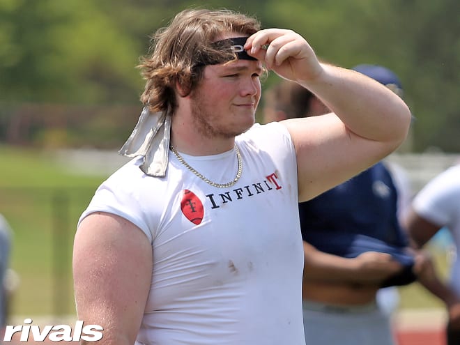 2022 Grayson High School offensive lineman Griffin Scroggs has committed to Georgia.