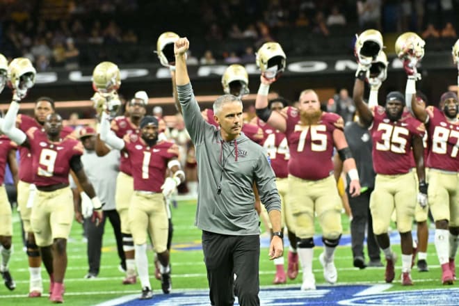 FSU football players seen wearing Apple Watches during LSU game