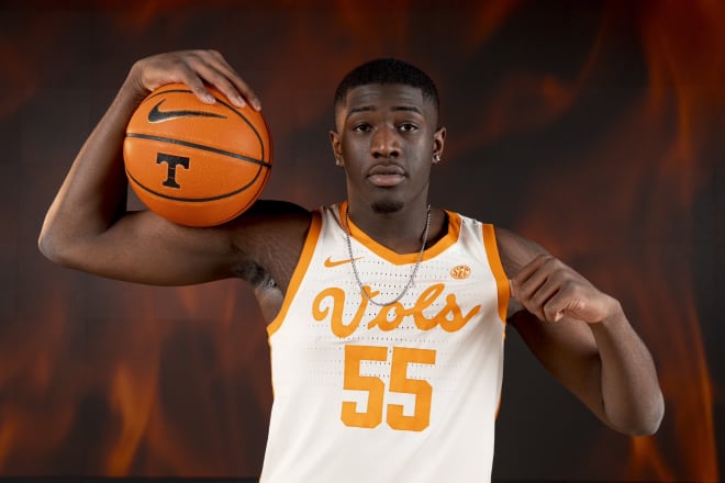 DeWayne Brown II on an official visit to Tennessee basketball.