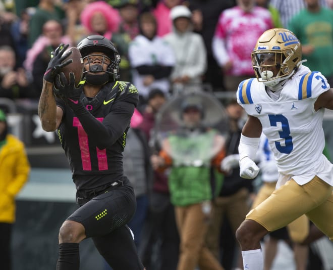Oregon wide receiver Troy Franklin hauled in 8 catches for 132 yards and 2 TDs in the 45-30 win over UCLA.