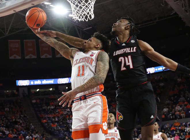 LOUISVILLE, KY - FEBRUARY 18: Clemson Tigers forward Hunter Tyson (5)  during a mens college basketball game between the Clemson Tigers and the Louisville  Cardinals on February 18, 2023 at the KFC