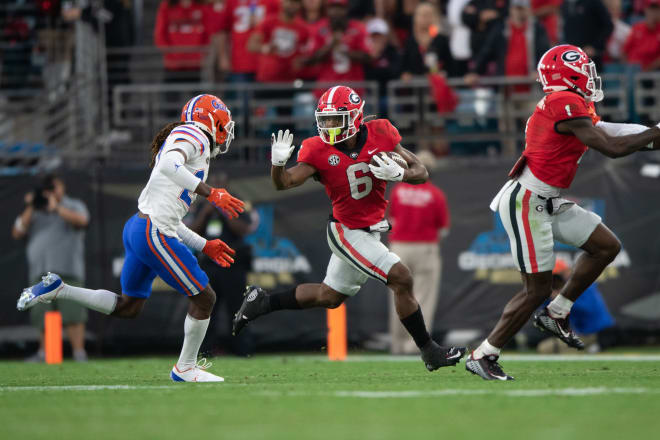 Georgia running back Kenny McIntosh (6) during Georgia's 42-20 win over Florida at TIAA Bank Field in Jacksonville, Fla., on Oct. 29, 2022. Photo by Kathryn Skeean.