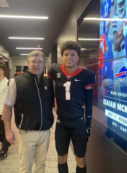Georgia head coach Kirby Smart and Rivals100 receiver Talyn Taylor. Photo via Taylor's Twitter.