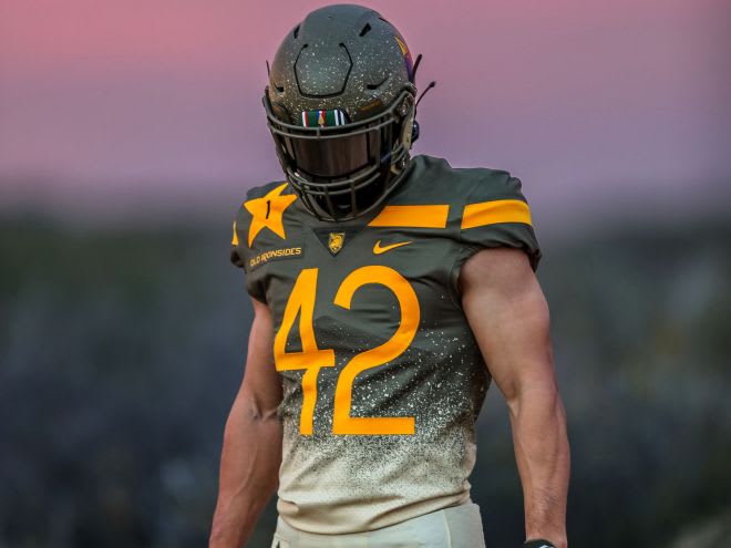 The Black Knights' 2022 Army-Navy Game Uniform Honors 1st Armored